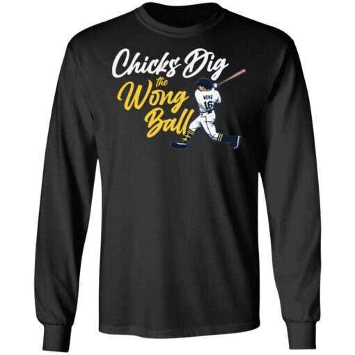 Chicks dig the wrong ball shirt