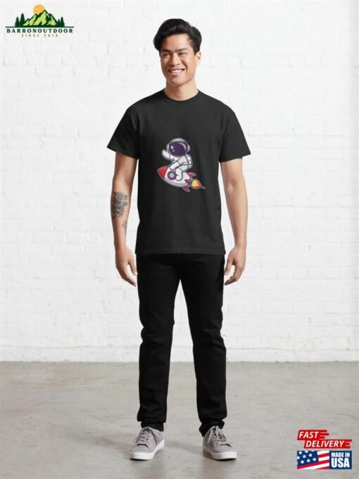 #01 Cute Astronaut Riding Rocket Cartoon Classic T-Shirt Unisex