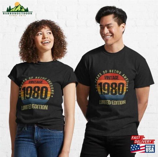 42 Years Of Being Awesome Vintage 1980 Limited Edition Retro Ideas Classic T-Shirt