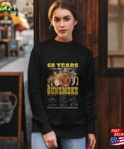 68 Years 1955 2023 Gunsmoke Vintage Some Of Us Grew Up Loving Gun Smoke The Cool Ones Still Do Shirt Classic Hoodie