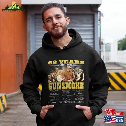 68 Years 1955 2023 Gunsmoke Vintage Some Of Us Grew Up Loving Gun Smoke The Cool Ones Still Do Shirt Classic Hoodie