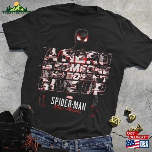 A Hero Is Some One Who Doesn‘T Give Up T-Shirt Spider Man 2023 Shirt Sweatshirt