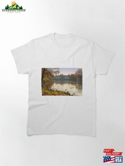 Agrykoli Bathhouse In Autumn Lazienki Park T-Shirt Hoodie