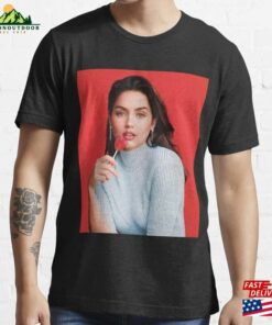 Ana Dearmas Essential T-Shirt Sweatshirt Hoodie