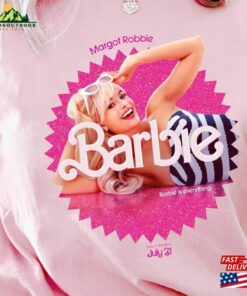 Barbie 2023 Comfort Colors® Shirt Margot Robbie Poster Tee Unisex Sweatshirt Barbie 2023 Comfort Colors® Shirt Margot Robbie Poster Tee Unisex Sweatshirt