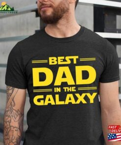 Best Dad In The Galaxy Shirt Vintage Dadalorian Fathers Day Gift Sweatshirt Hoodie Best Dad In The Galaxy Shirt Vintage Dadalorian Fathers Day Gift Sweatshirt Hoodie