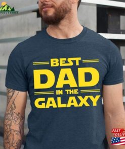 Best Dad In The Galaxy Shirt Vintage Dadalorian Fathers Day Gift Sweatshirt Hoodie Best Dad In The Galaxy Shirt Vintage Dadalorian Fathers Day Gift Sweatshirt Hoodie