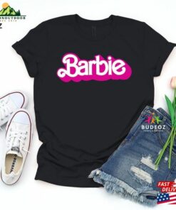 Bestseller Barbie Movie Shirt 2023 Margot Robbie T-Shirt Classic Bestseller Barbie Movie Shirt 2023 Margot Robbie T-Shirt Classic