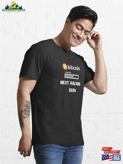 Bitcoin Next Halving 2024 Design Essential T-Shirt Hoodie Classic