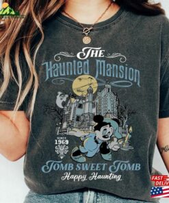 Comfort Colors® Vintage The Haunted Mansion Shirt Retro Disney Halloween Sweatshirt T-Shirt Comfort Colors® Vintage The Haunted Mansion Shirt Retro Disney Halloween Sweatshirt T-Shirt