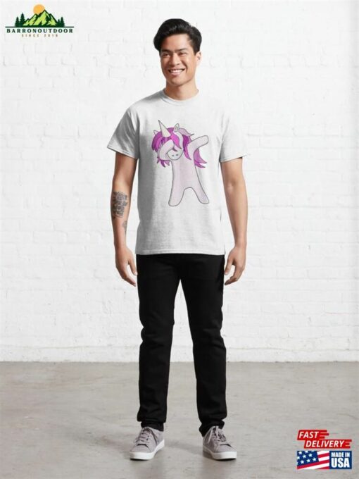 Cute Dabbling Unicorn Classic T-Shirt Hoodie