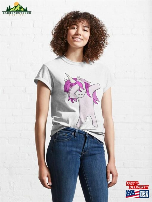 Cute Dabbling Unicorn Classic T-Shirt Hoodie