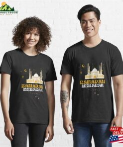 Funny Ramadan Mubarak Essential T-Shirt Hoodie Unisex