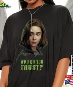 G’iah Who Do You Trust Movie Shirt Secret Invasion 2023 Tv Series Vintage 90S Y2k Classic Sweatshirt