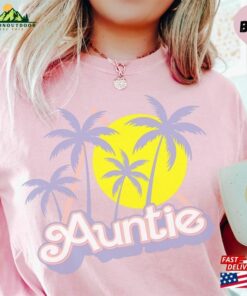 Gift For Auntie Shirt New Aunt T-Shirt Classic