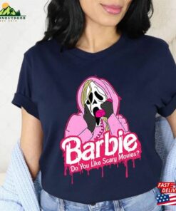 Horror Barbi Graphic Tee Fans Sweatshirt T-Shirt 2 Horror Barbi Graphic Tee Fans Sweatshirt T Shirt 3
