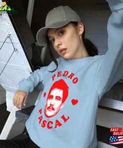 I Heart Pedro Pascal Sweatshirt Love Movie Tv Acto T Shirt 2 Hearts For Tee Shirt Classic 4