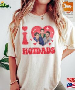 I Love Hotdads Shirt Vintage Jonas Brothers Five Albums One Night Tour Sweatshirt Hoodie I Love Hotdads Shirt Vintage Jonas Brothers Five Albums One Night Tour Sweatshirt Hoodie