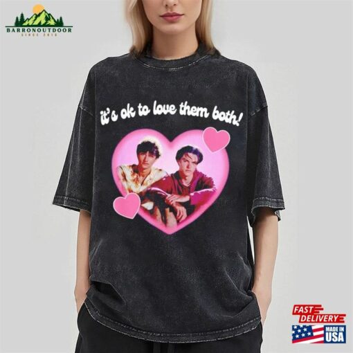 It’S Ok To Love Them Both Team Conrad Jeremiah Cousins Beach Vintage T-Shirt The Summer I Turned Pretty Sweatshirt Hoodie