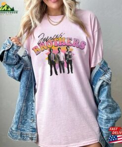 Jonas Brothers Pink Collection Shirt Five Albums One Night Tour Movie Graphic Tee T-Shirt Unisex Jonas Brothers Pink Collection Shirt Five Albums One Night Tour Movie Graphic Tee T-Shirt Unisex