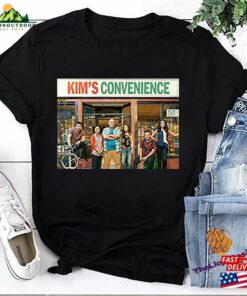 Kim’s Convenience T-Shirt All Casts In Kim’S Shirt Sweatshirt Classic Kim’s Convenience T-Shirt All Casts In Kim’S Shirt Sweatshirt Classic