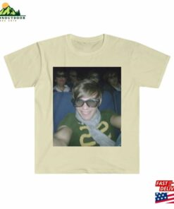 Louis Tomlinson Movie Theatre Selfie Meme T-Shirt Hoodie Classic