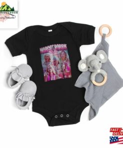 Margot Robbie 90S Vintage Shirt Tee Hoodie Classic