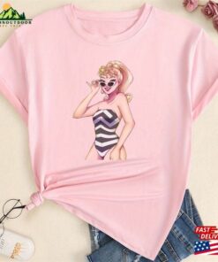 Margot Robbie Vintage Retro Shirt 2023 Hoodie Unisex Margot Robbie Vintage Retro Shirt 2023 Hoodie Unisex