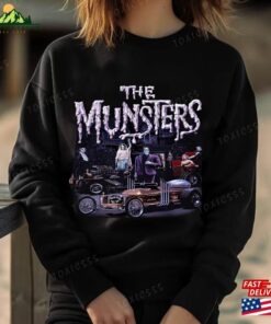Munsters Family Cars Tshirt Vintage T-Shirt Halloween Party 2023 Sweatshirt Hoodie