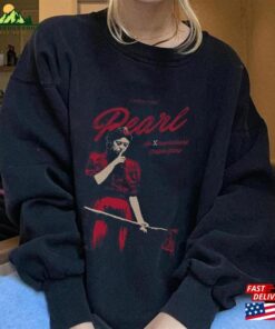 Pearl Mia Goth Vintage T-Shirt Classic Hoodie Pearl Mia Goth Vintage T-Shirt Classic Hoodie