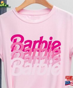 Retro Barbie Shirt Sweatshirt T-Shirt Retro Barbie Shirt Sweatshirt T-Shirt