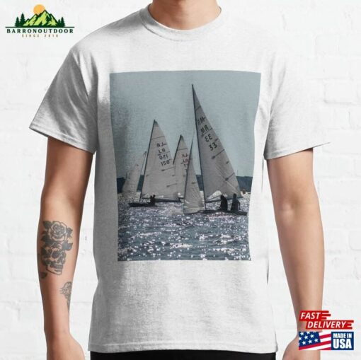 Sailing In Silhouette Classic T-Shirt Sweatshirt