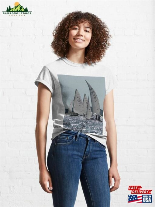 Sailing In Silhouette Classic T-Shirt Sweatshirt