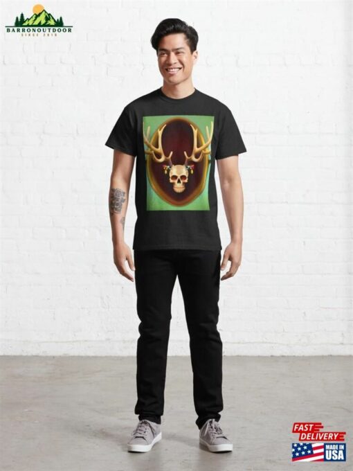 Spooky Gothic Skull And Antlers Pattern Classic T-Shirt