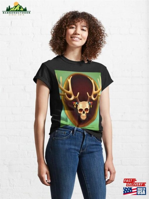 Spooky Gothic Skull And Antlers Pattern Classic T-Shirt