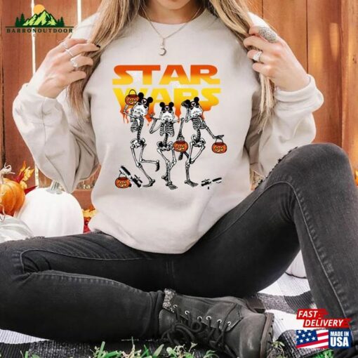 Star Wars Mickey Ears Halloween T-Shirt Funny Sweatshirt Disneyland Vacation 2023 Shirt Hoodie Classic