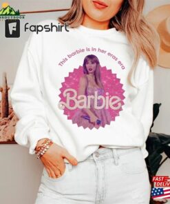Taylor Barbie Movie Poster 2023 Sweatshirt In Her Eras Era Tour This Cannot Calm Down Unisex Taylor Barbie Movie Poster 2023 Sweatshirt In Her Eras Era Tour This Cannot Calm Down Unisex
