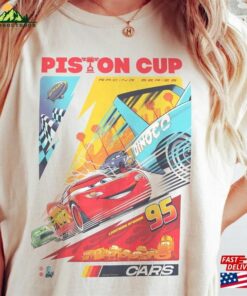 Vintage Color Lightning Mcqueen Comfort Shirt Disney Cars Land Unisex T-Shirt Sweatshirt Classic Vintage Color Lightning Mcqueen Comfort Shirt Disney Cars Land Unisex T-Shirt Sweatshirt Classic