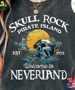 Vintage Disney Peter Pan Skull Rock Pirate Island 1953 Welcome To Neverland Shirt Inspired Movie Sweatshirt Hoodie