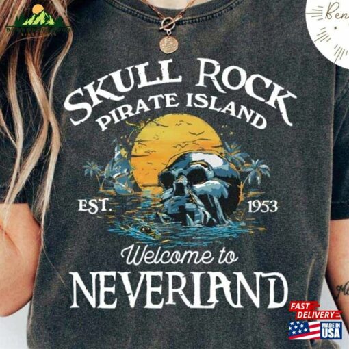 Vintage Disney Peter Pan Skull Rock Pirate Island 1953 Welcome To Neverland Shirt Inspired Movie Sweatshirt Hoodie