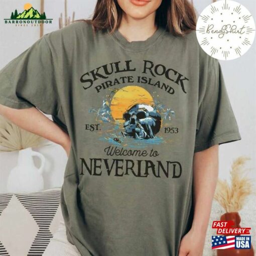 Vintage Disney Peter Pan Skull Rock Pirate Island 1953 Welcome To Neverland Shirt Inspired Movie Sweatshirt Hoodie