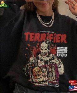 Vintage Halloween Horror Nights Character Shirt Scary Serial Killer Hoodie T-Shirt