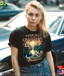 Vintage Pirates Of The Caribbean Disneyworld Shirts Magic Kingdom Disney Family Shirt 2023 For T-Shirt Unisex