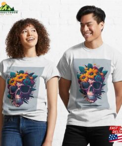 Vintage Skull In Flowers Classic T-Shirt Unisex Sweatshirt Vintage Skull In Flowers Classic T-Shirt Unisex Sweatshirt