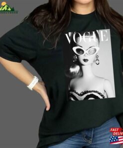 Vintage Vogue Doll Unisex T-Shirt Black Classic