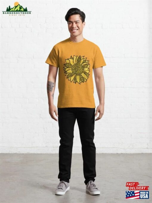 Yellow And Brown Sunflower Design Classic T-Shirt Sweatshirt Unisex