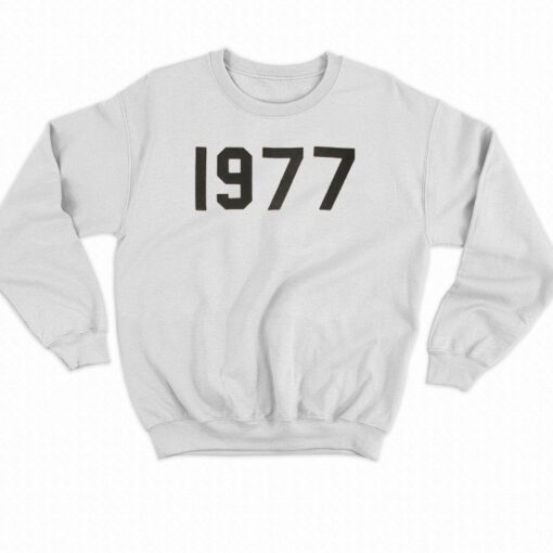 1977 Sweatshirt T-shirt