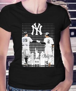 99 Aaron Judge And 2 Derek Jeter New York Yankees Skyline Signatures Shirt