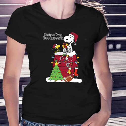 Christmas Snoopy Tampa Bay Buccaneers Shirt