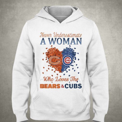 Hearts Never Underestimate A Woman Who Loves The Chicago Bears And Chicago Cubs Shirt